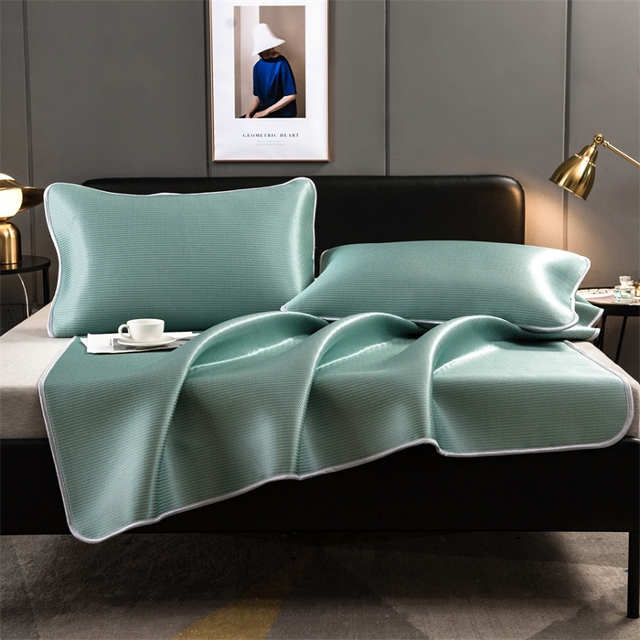 91家纺网 家纺一手货源 找家纺 莱家富 2025新款碳光席普通款小包边冰丝席 水绿普通款