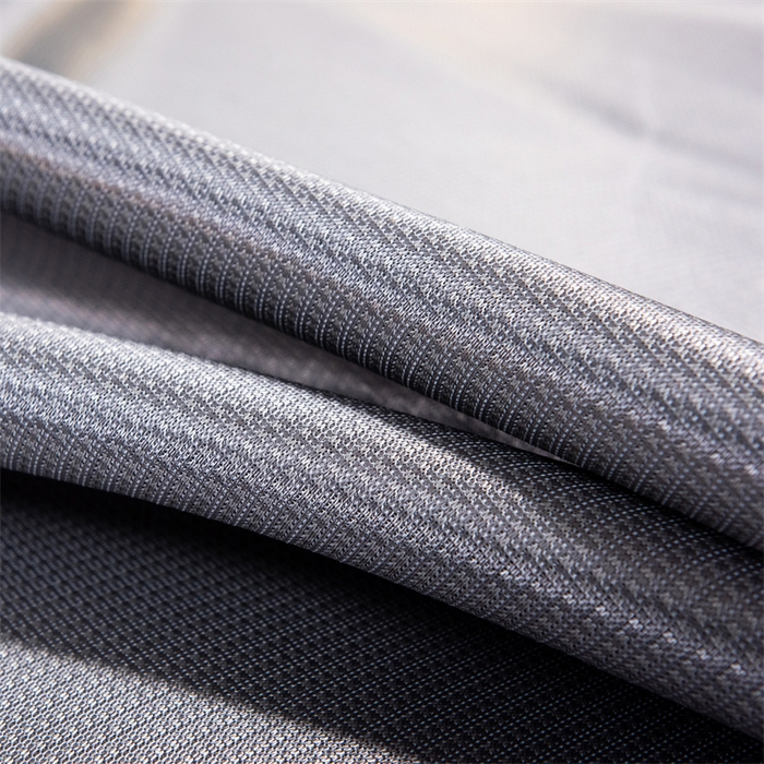 91家纺网 家纺一手货源 找家纺 莱家富 2025新款碳光席普通款小包边冰丝席 浅灰小熊包边款