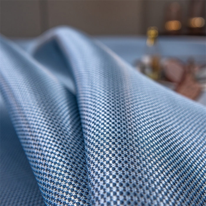 91家纺网 家纺一手货源 找家纺 莱家富 2025新款碳光席普通款小包边冰丝席 深蓝色小熊包边款