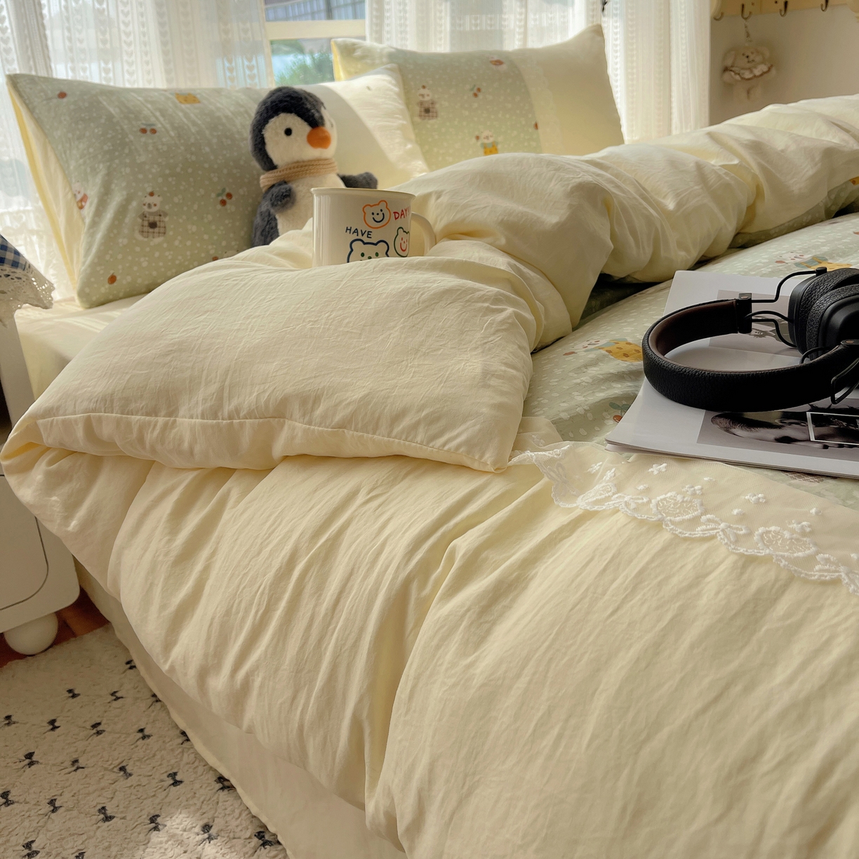 91家纺网 家纺一手货源 找家纺 盼季家纺 2025新款柔软亲肤活性印花雪纺花边四件套 雪纺花边-萌宠熊熊