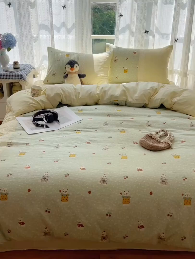 91家纺网 家纺一手货源 找家纺 盼季家纺 2025新款柔软亲肤活性印花雪纺花边四件套 雪纺花边-萌宠熊熊