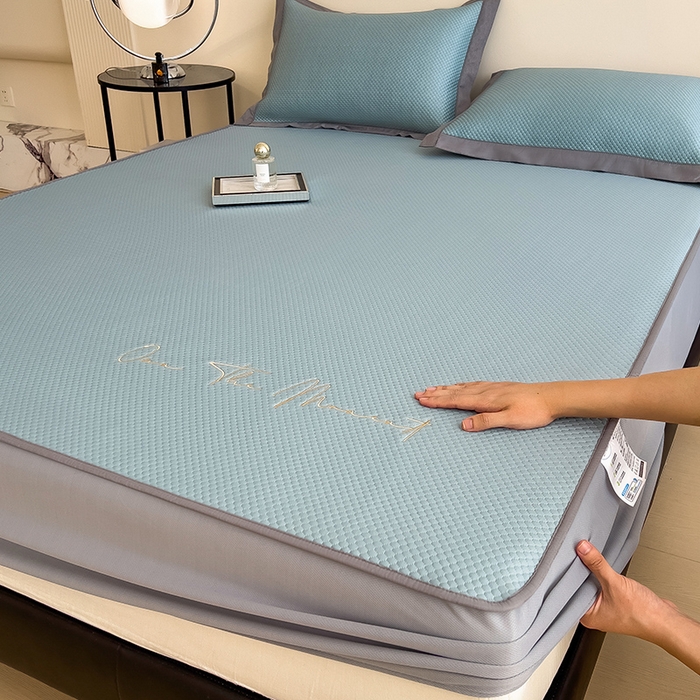 91家纺网 家纺一手货源 找家纺 莱家富 2025新款A类9D乙纶冰豆豆凉席冰丝席-万丽和 万丽和-天空蓝-床笠款