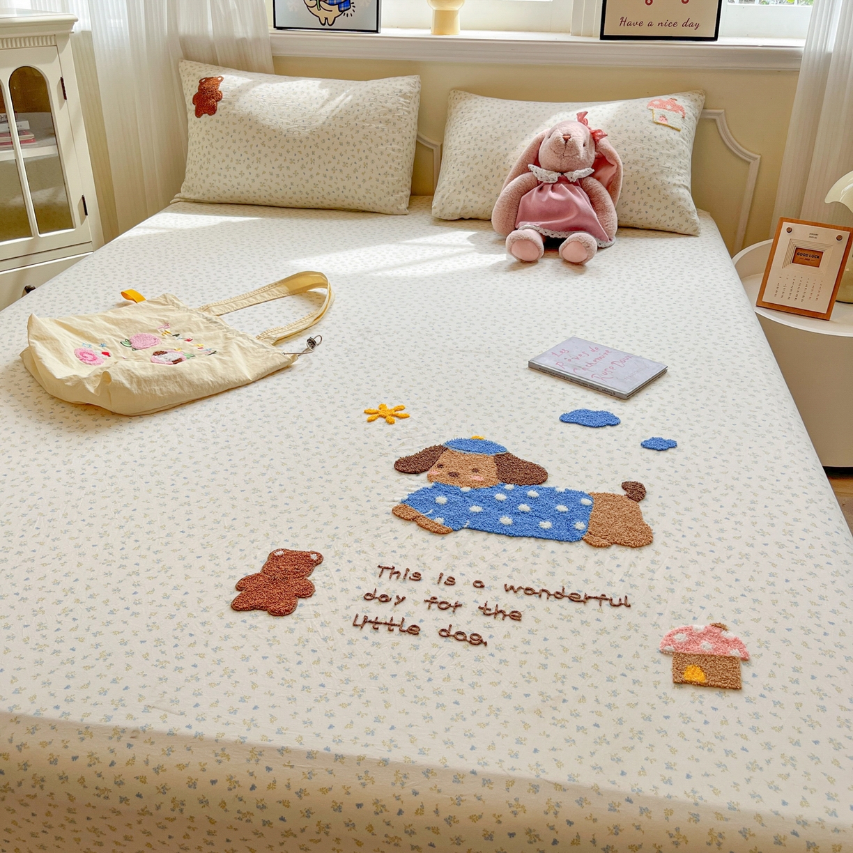 91家纺网 家纺一手货源 找家纺 盼季家纺 2025新款水洗棉毛巾绣床笠系列（提供买家秀） 毛巾绣床笠-奔跑吧小狗