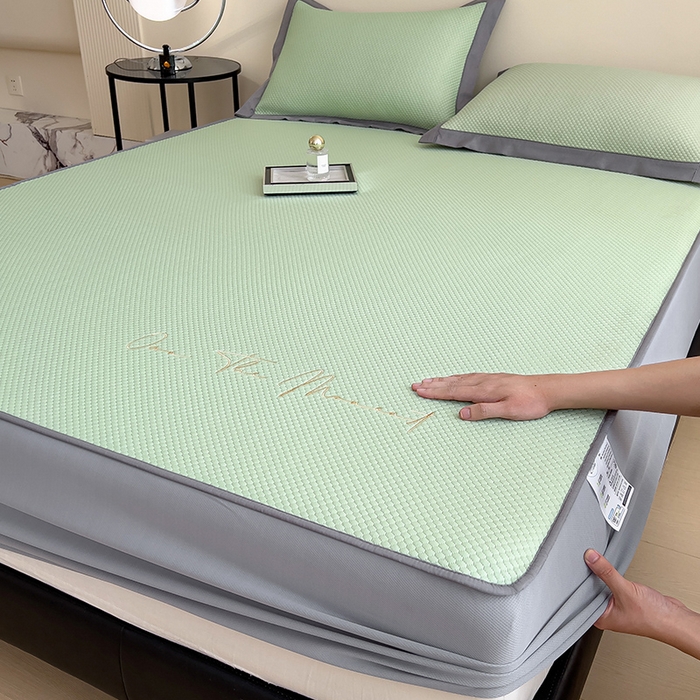 91家纺网 家纺一手货源 找家纺 莱家富 2025新款A类9D乙纶冰豆豆凉席冰丝席-万丽和 万丽和-水墨绿-床笠款