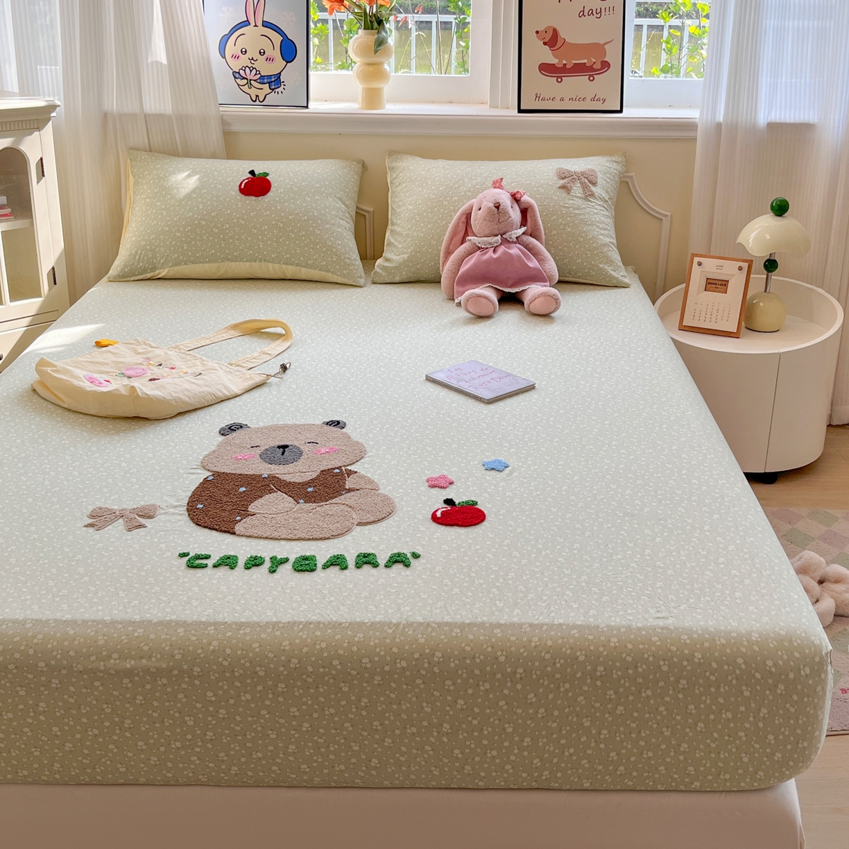 91家纺网 家纺一手货源 找家纺 盼季家纺 2025新款水洗棉毛巾绣床笠系列（提供买家秀） 毛巾绣床笠-懒懒熊