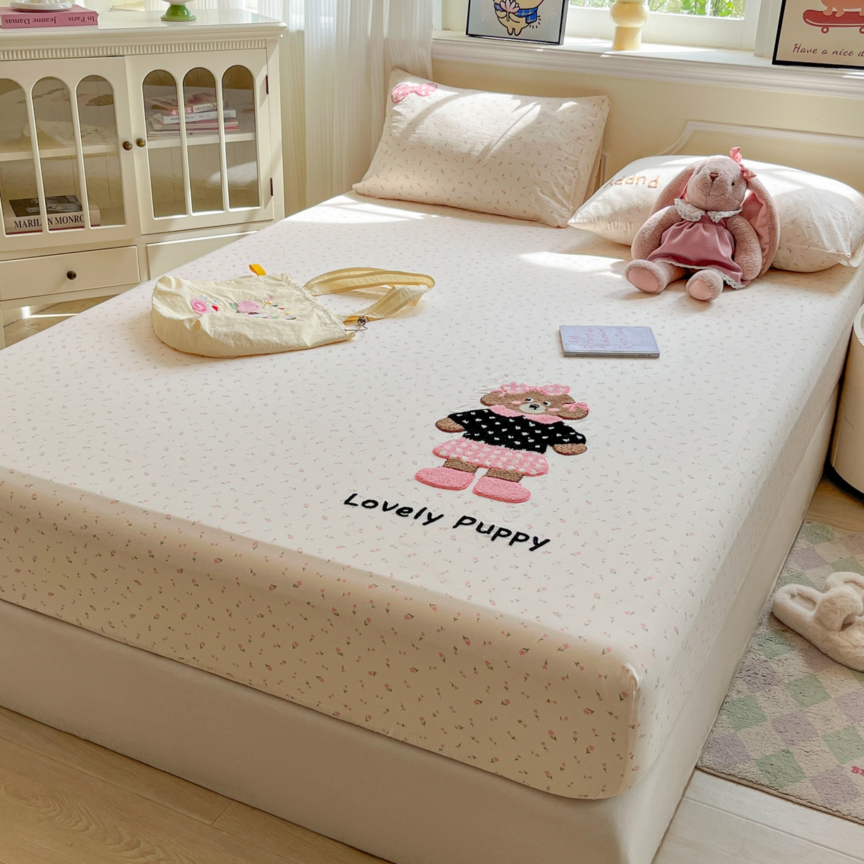 91家纺网 家纺一手货源 找家纺 盼季家纺 2025新款水洗棉毛巾绣床笠系列（提供买家秀） 毛巾绣床笠-萌萌狗