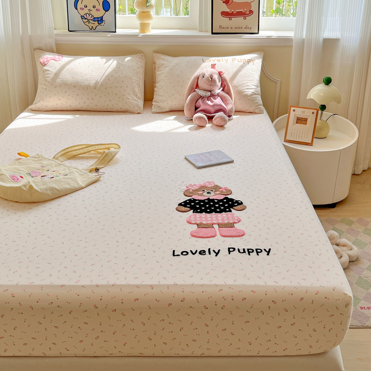 91家纺网 家纺一手货源 找家纺 盼季家纺 2025新款水洗棉毛巾绣床笠系列（提供买家秀） 毛巾绣床笠-萌萌狗