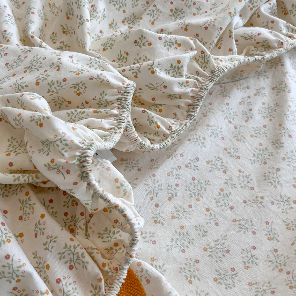 91家纺网 家纺一手货源 找家纺 盼季家纺 2025新款水洗棉毛巾绣床笠系列（提供买家秀） 毛巾绣床笠-萌萌狮