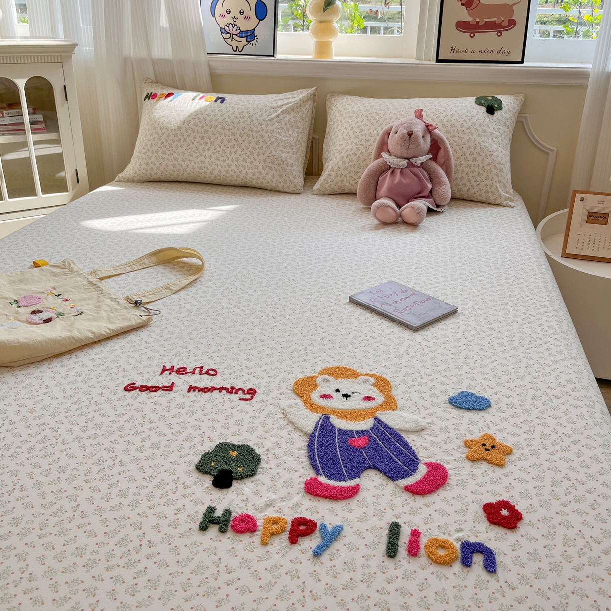 91家纺网 家纺一手货源 找家纺 盼季家纺 2025新款水洗棉毛巾绣床笠系列（提供买家秀） 毛巾绣床笠-萌萌狮