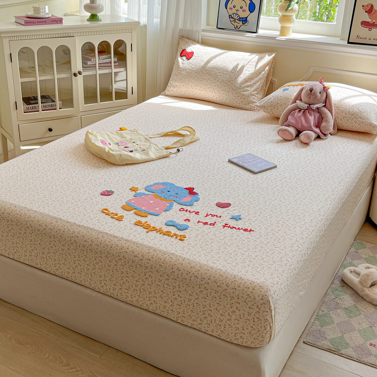 91家纺网 家纺一手货源 找家纺 盼季家纺 2025新款水洗棉毛巾绣床笠系列（提供买家秀） 毛巾绣床笠-碎花粉小象