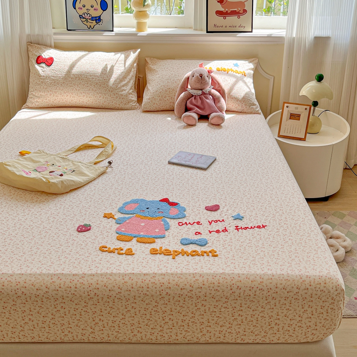 91家纺网 家纺一手货源 找家纺 盼季家纺 2025新款水洗棉毛巾绣床笠系列（提供买家秀） 毛巾绣床笠-碎花粉小象