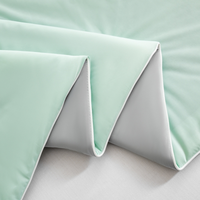 91家纺网 家纺一手货源 找家纺 莱家富 2025新款A类云母凉感丝冰淇淋夏被天丝瓜瓜夏被夏凉被空调被 优雅绿+灰