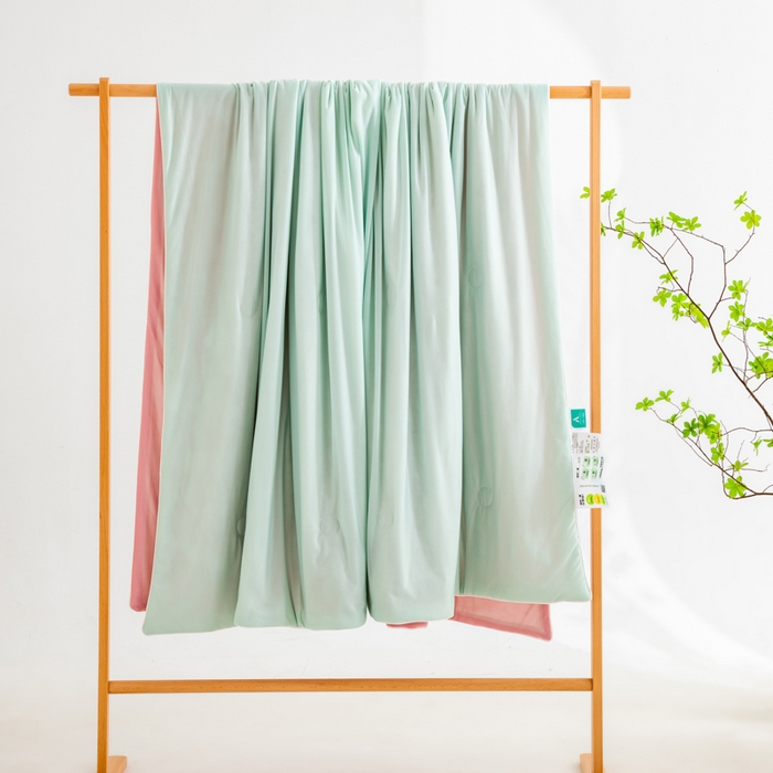 91家纺网 家纺一手货源 找家纺 莱家富 2025新款A类云母凉感丝冰淇淋夏被天丝瓜瓜夏被夏凉被空调被 蜜瓜粉