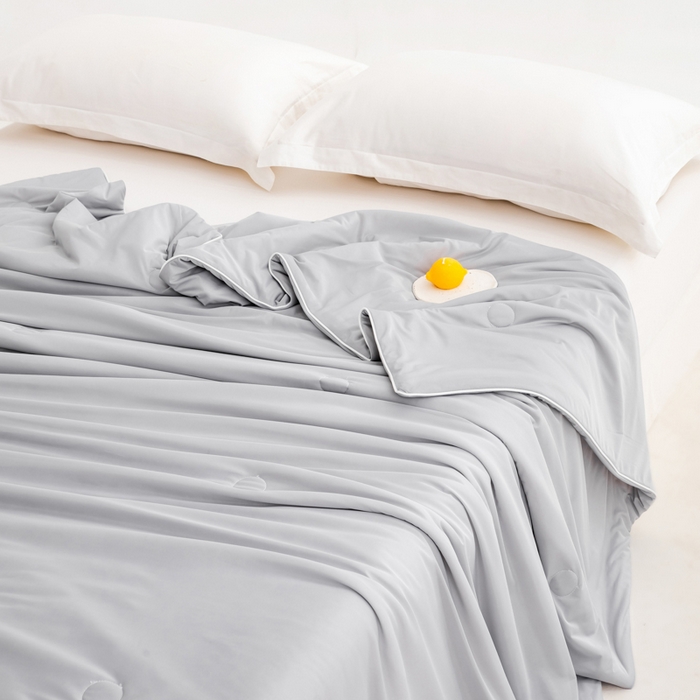 91家纺网 家纺一手货源 找家纺 莱家富 2025新款A类云母凉感丝冰淇淋夏被天丝瓜瓜夏被夏凉被空调被 冰川灰