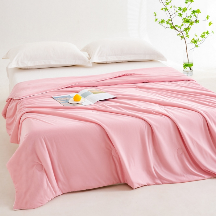 91家纺网 家纺一手货源 找家纺 莱家富 2025新款A类云母凉感丝冰淇淋夏被天丝瓜瓜夏被夏凉被空调被 冰梅粉