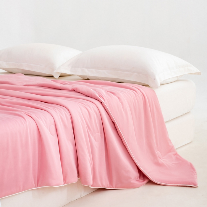 91家纺网 家纺一手货源 找家纺 莱家富 2025新款A类云母凉感丝冰淇淋夏被天丝瓜瓜夏被夏凉被空调被 冰梅粉