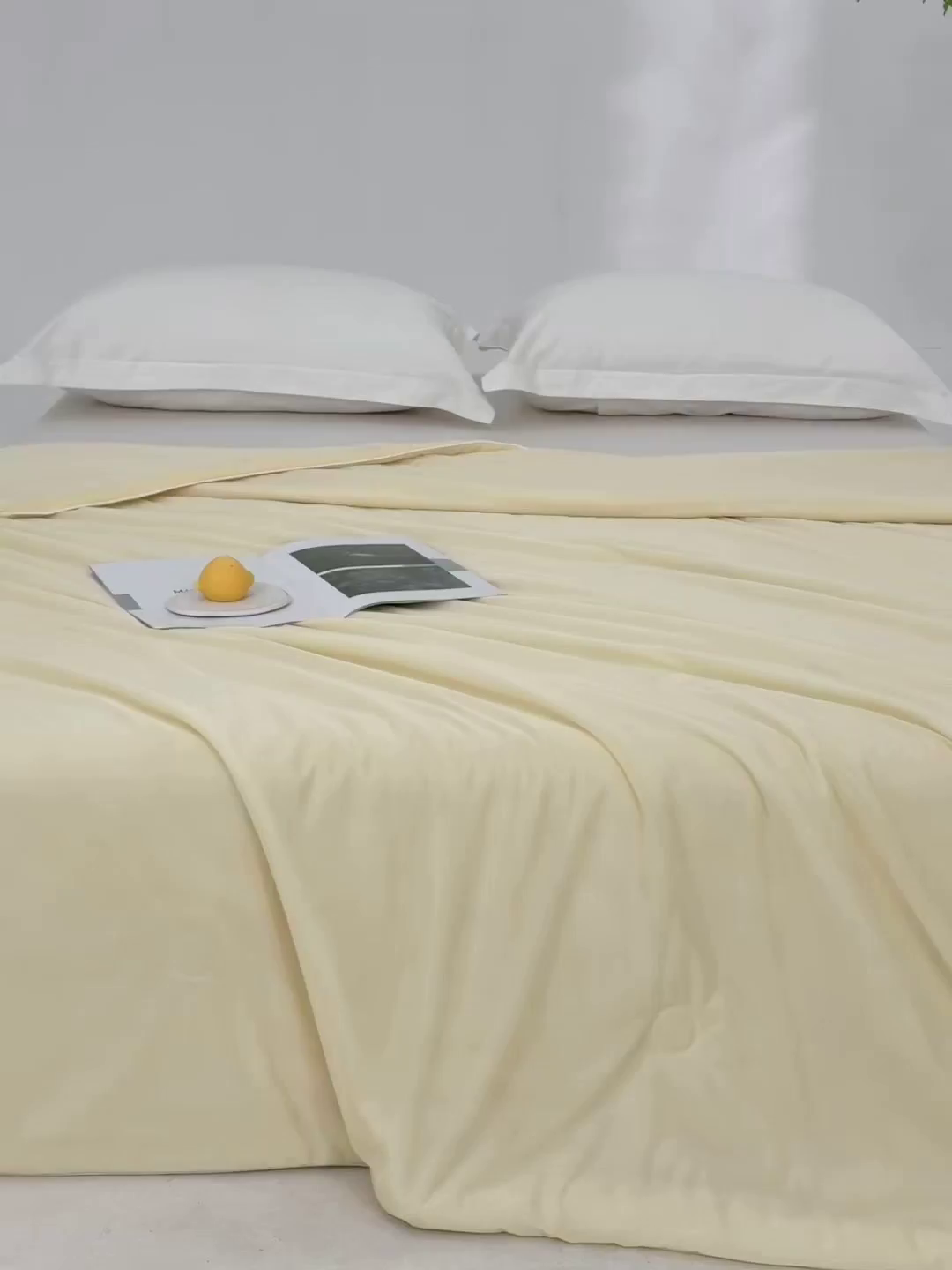 91家纺网 家纺一手货源 找家纺 莱家富 2025新款A类云母凉感丝冰淇淋夏被天丝瓜瓜夏被夏凉被空调被 柠檬黄