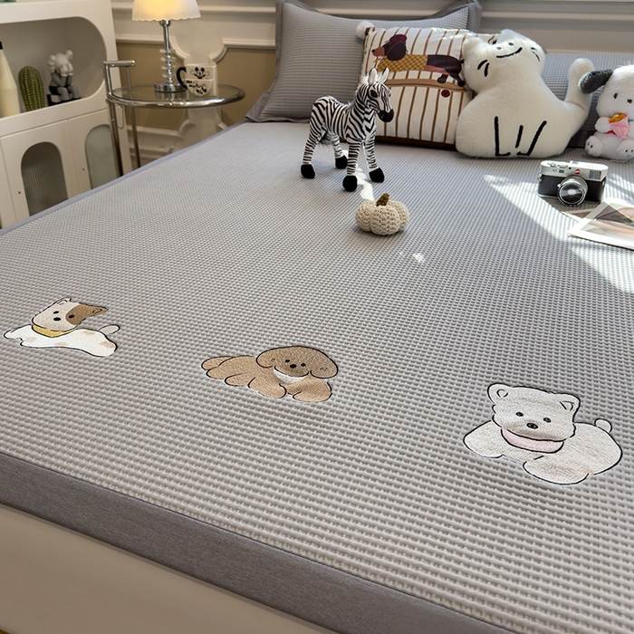 91家纺网 家纺一手货源 找家纺 （总）莱家富 2025新款乙纶冰豆豆凉席冰丝席-华夫格绣花