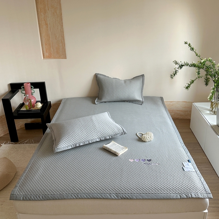 91家纺网 家纺一手货源 找家纺 莱家富 2025新款3D凉豆豆凉席系列-秘豆 灰