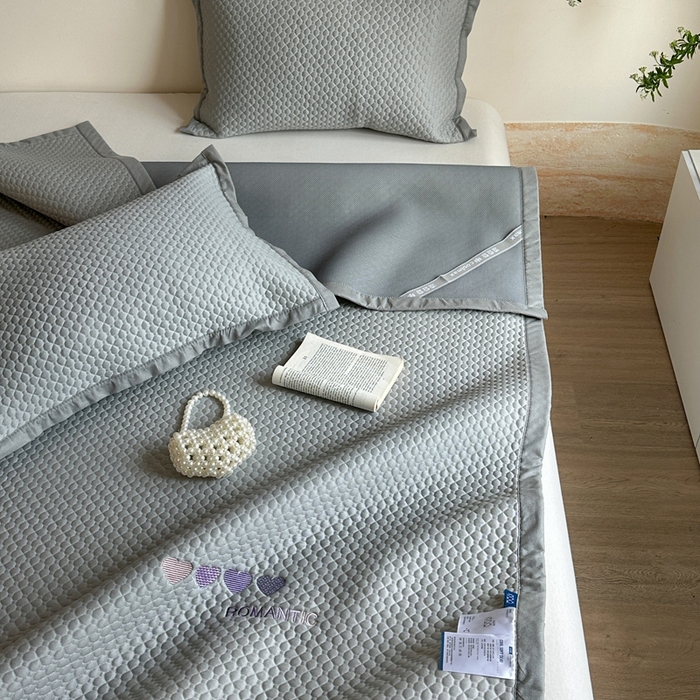 91家纺网 家纺一手货源 找家纺 莱家富 2025新款3D凉豆豆凉席系列-秘豆 灰
