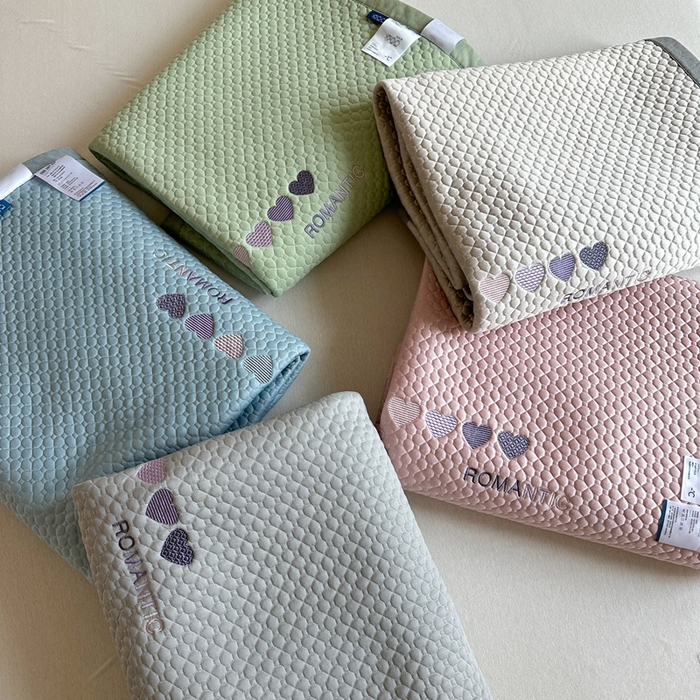 91家纺网 家纺一手货源 找家纺 莱家富 2025新款3D凉豆豆凉席系列-秘豆 组合图