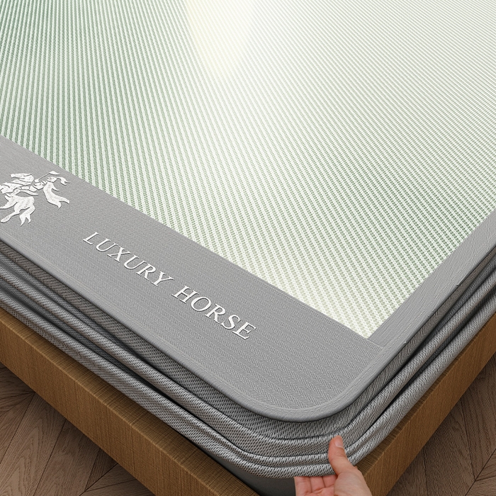 91家纺网 家纺一手货源 找家纺 莱家富 2025新款A类轻柔丝凉感凉席冰丝席-文森特 文森特-极光青（床笠款）