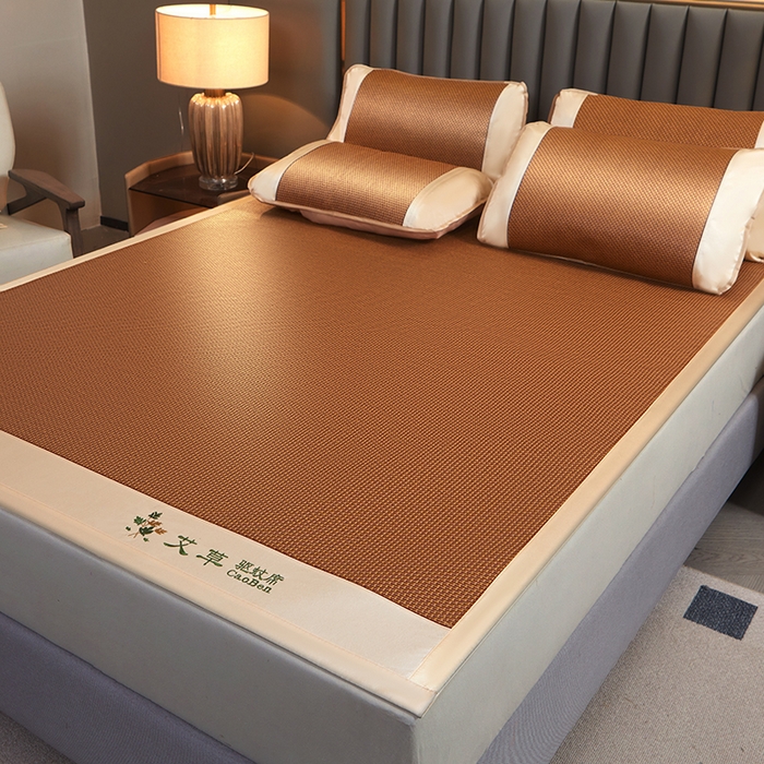 91家纺网 家纺一手货源 找家纺 莱家富 2025新款艾草刺绣藤席套件 艾草步步高