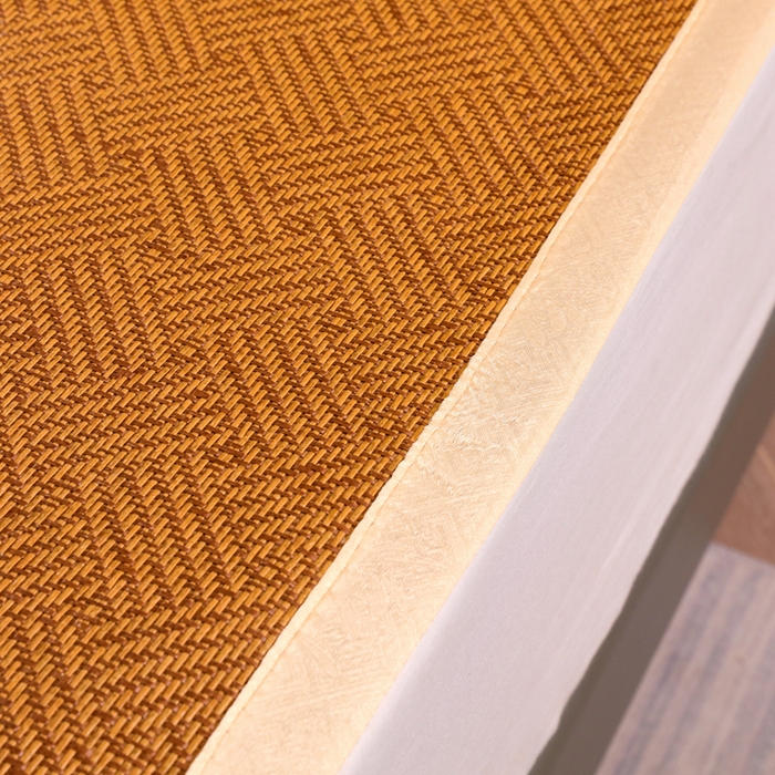 91家纺网 家纺一手货源 找家纺 莱家富 2025新款双面艾草刺绣藤席套件 双面席饼干花