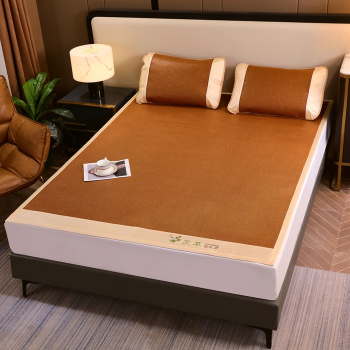 91家纺网 家纺一手货源 找家纺 莱家富 2025新款双面艾草刺绣藤席套件 双面席步步高