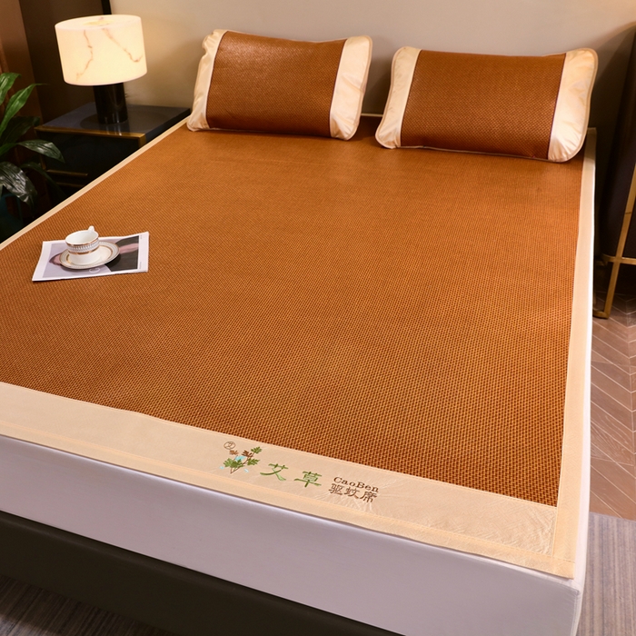 91家纺网 家纺一手货源 找家纺 莱家富 2025新款双面艾草刺绣藤席套件 双面席步步高