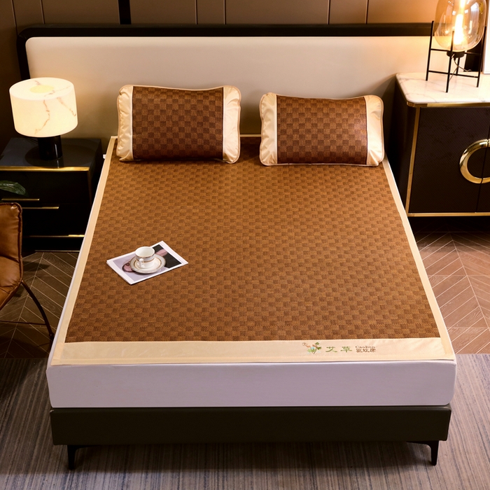 91家纺网 家纺一手货源 找家纺 莱家富 2025新款双面艾草刺绣藤席套件 双面席经典格