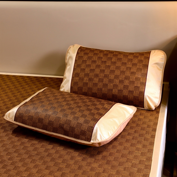 91家纺网 家纺一手货源 找家纺 莱家富 2025新款双面艾草刺绣藤席套件 双面席经典格