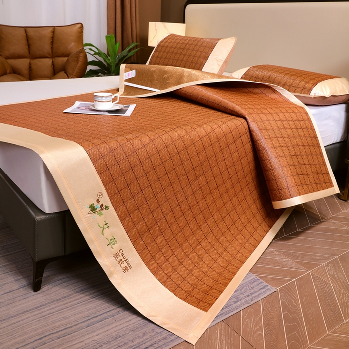 91家纺网 家纺一手货源 找家纺 莱家富 2025新款双面艾草刺绣藤席套件 双面席罗马格