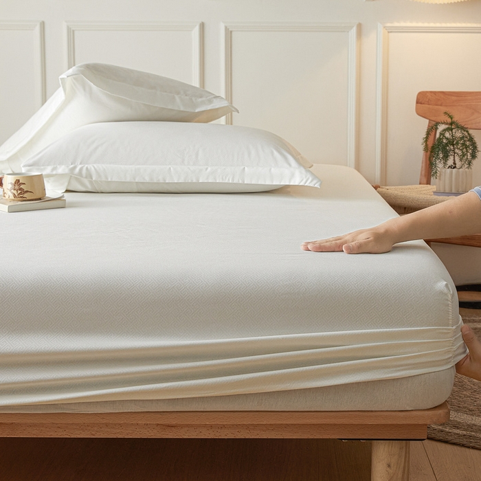 91家纺网 家纺一手货源 找家纺 露梦家纺 2025新款纯色磨毛压花简约枕套 奶昔白