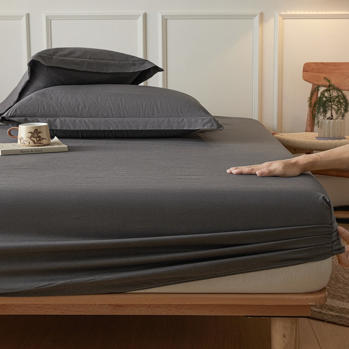 91家纺网 家纺一手货源 找家纺 露梦家纺 2025新款纯色磨毛压花简约枕套 深灰