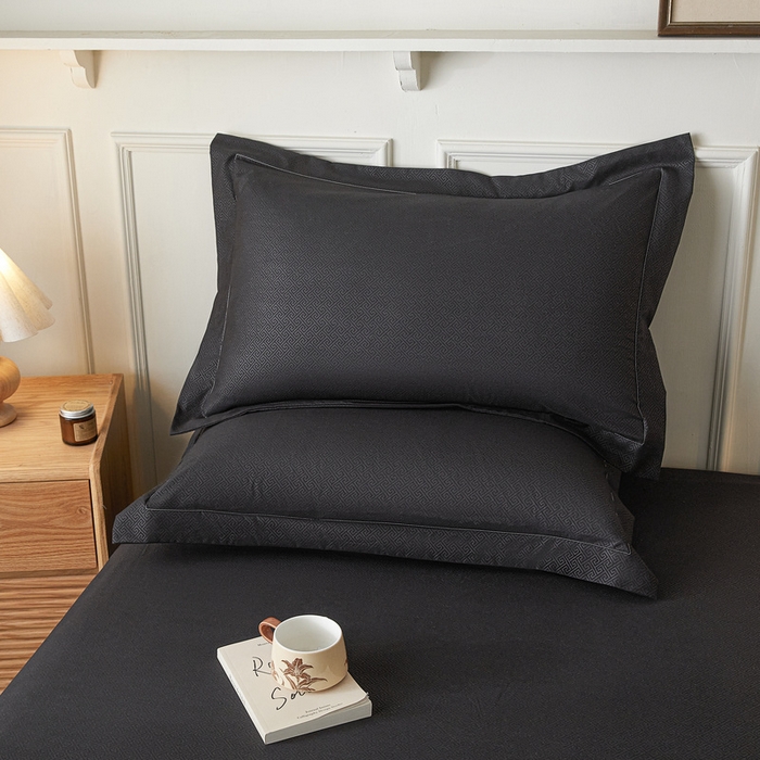 91家纺网 家纺一手货源 找家纺 （总）露梦家纺 2025新款纯色磨毛压花简约枕套