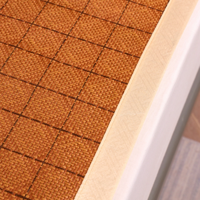 91家纺网 家纺一手货源 找家纺 莱家富 2025新款双面艾草刺绣藤席套件 双面席罗马格