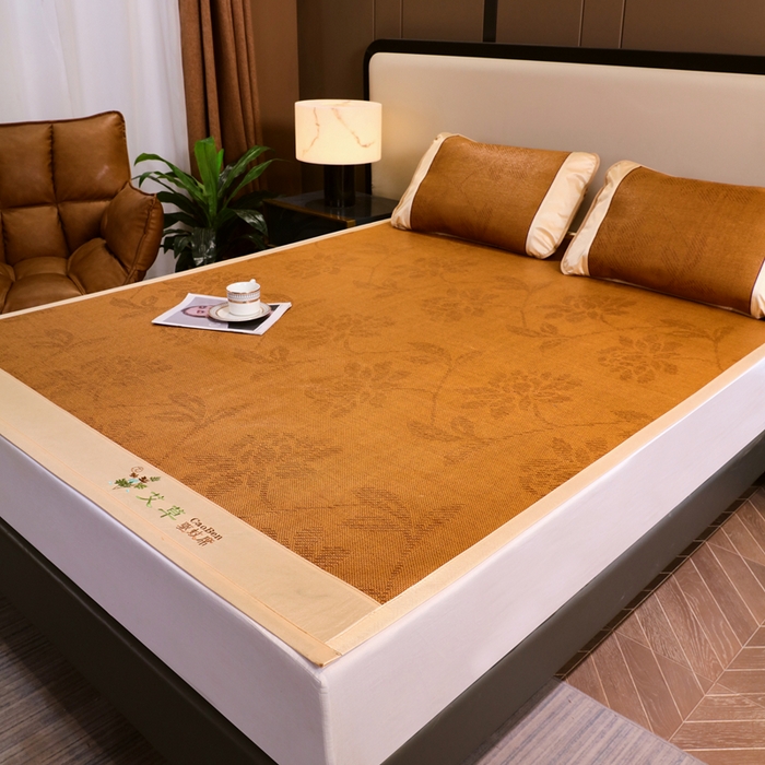 91家纺网 家纺一手货源 找家纺 莱家富 2025新款双面艾草刺绣藤席套件 双面席水中花