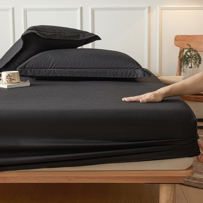 91家纺网 家纺一手货源 找家纺 露梦家纺 2025新款纯色磨毛压花简约枕套 暗夜黑