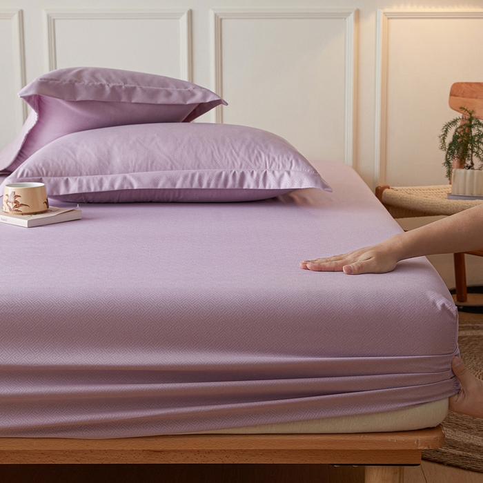 91家纺网 家纺一手货源 找家纺 露梦家纺 2025新款纯色磨毛压花简约枕套 丁香紫