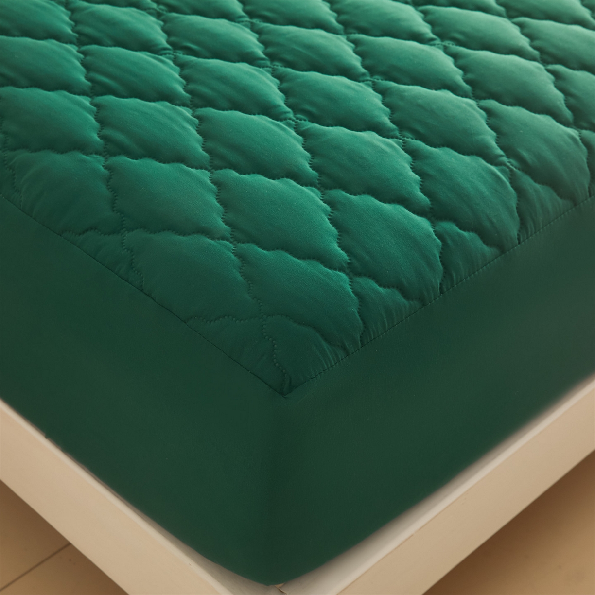 91家纺网 家纺一手货源 找家纺 雯豆家纺 2025新品外贸亚马逊纯色防水夹棉床笠跨境电商速卖通床罩可定制尺寸 菱形格防水床笠-墨绿