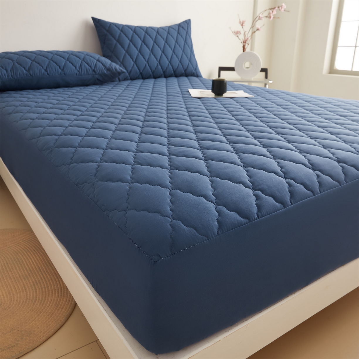 91家纺网 家纺一手货源 找家纺 雯豆家纺 2025新品外贸亚马逊纯色防水夹棉床笠跨境电商速卖通床罩可定制尺寸 菱形格防水床笠-藏蓝