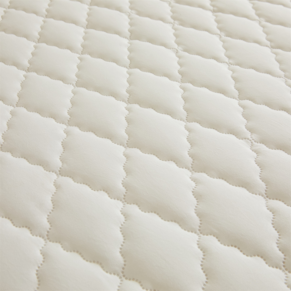 91家纺网 家纺一手货源 找家纺 （总）雯豆家纺 2025新品外贸亚马逊纯色防水夹棉床笠跨境电商速卖通床罩可定制尺寸