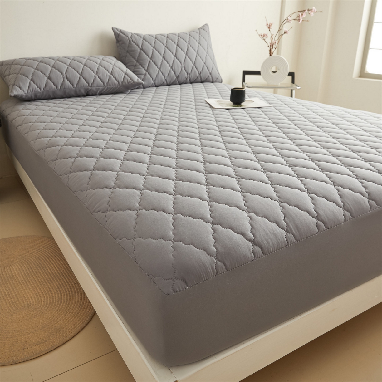 91家纺网 家纺一手货源 找家纺 雯豆家纺 2025新品外贸亚马逊纯色防水夹棉床笠跨境电商速卖通床罩可定制尺寸 菱形格防水床笠-浅灰