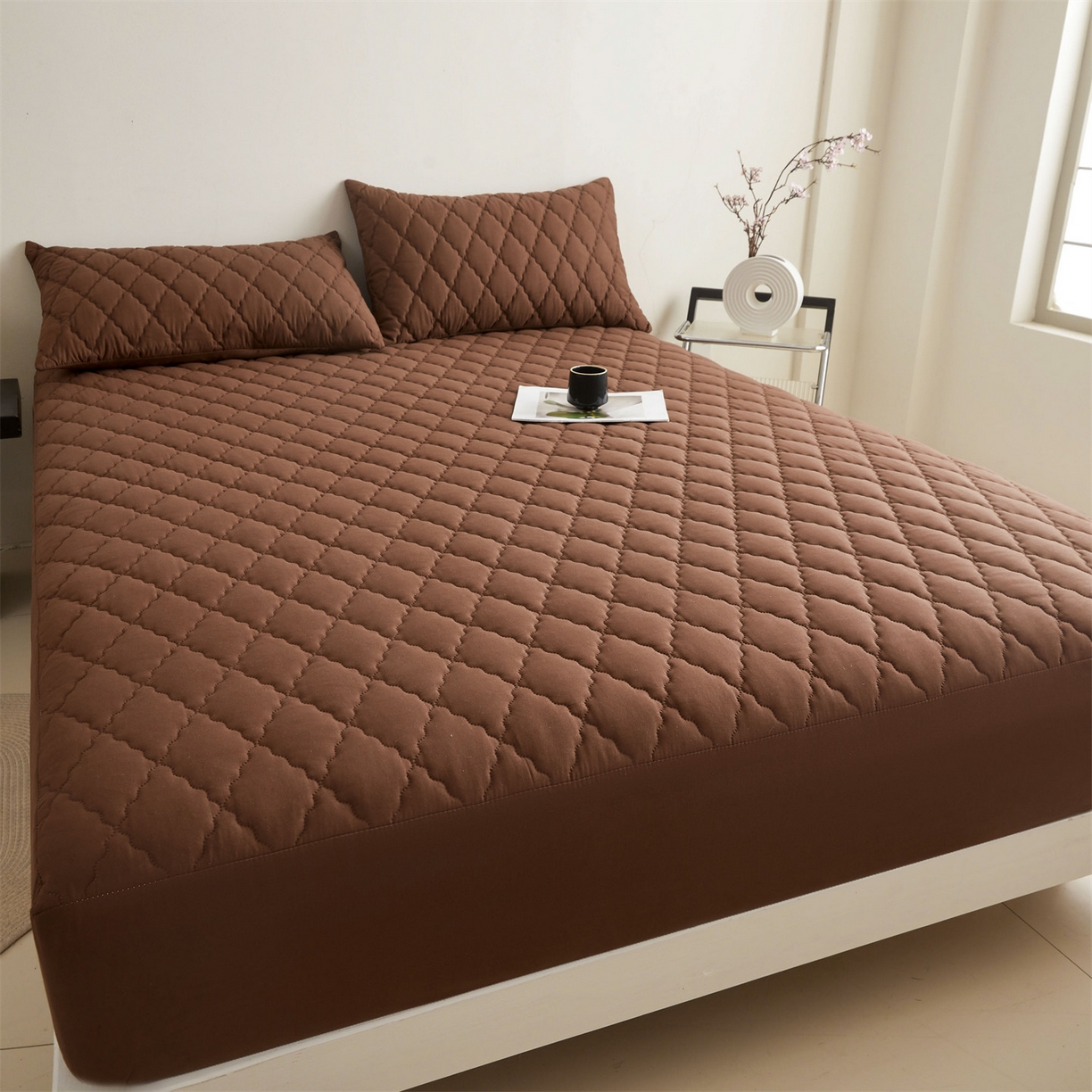 91家纺网 家纺一手货源 找家纺 雯豆家纺 2025新品外贸亚马逊纯色防水夹棉床笠跨境电商速卖通床罩可定制尺寸 菱形格防水床笠-深棕