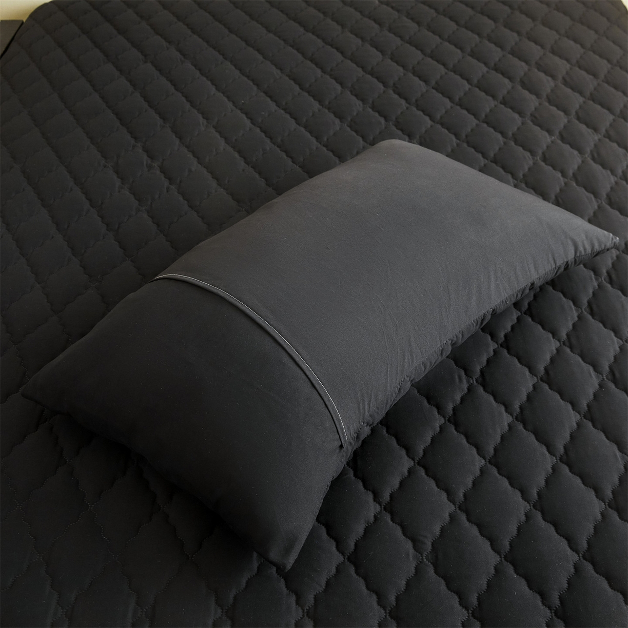 91家纺网 家纺一手货源 找家纺 雯豆家纺 2025新品外贸亚马逊纯色防水夹棉床笠跨境电商速卖通床罩可定制尺寸 菱形格防水床笠-黑色