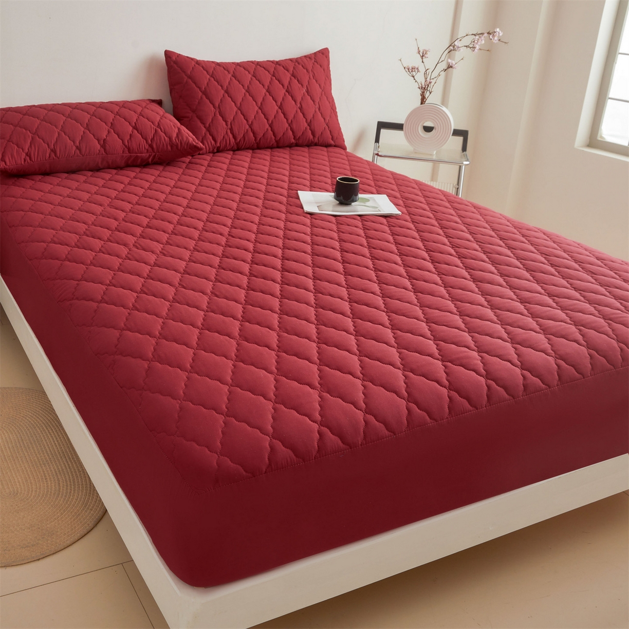 91家纺网 家纺一手货源 找家纺 雯豆家纺 2025新品外贸亚马逊纯色防水夹棉床笠跨境电商速卖通床罩可定制尺寸 菱形格防水床笠-酒红