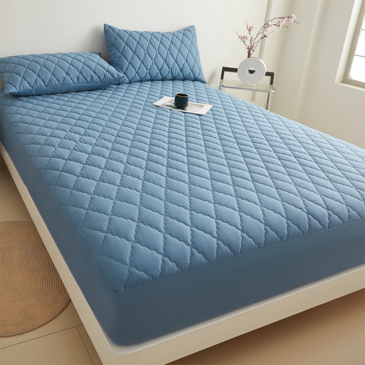 91家纺网 家纺一手货源 找家纺 雯豆家纺 2025新品外贸亚马逊纯色防水夹棉床笠跨境电商速卖通床罩可定制尺寸 菱形格防水床笠-湖蓝