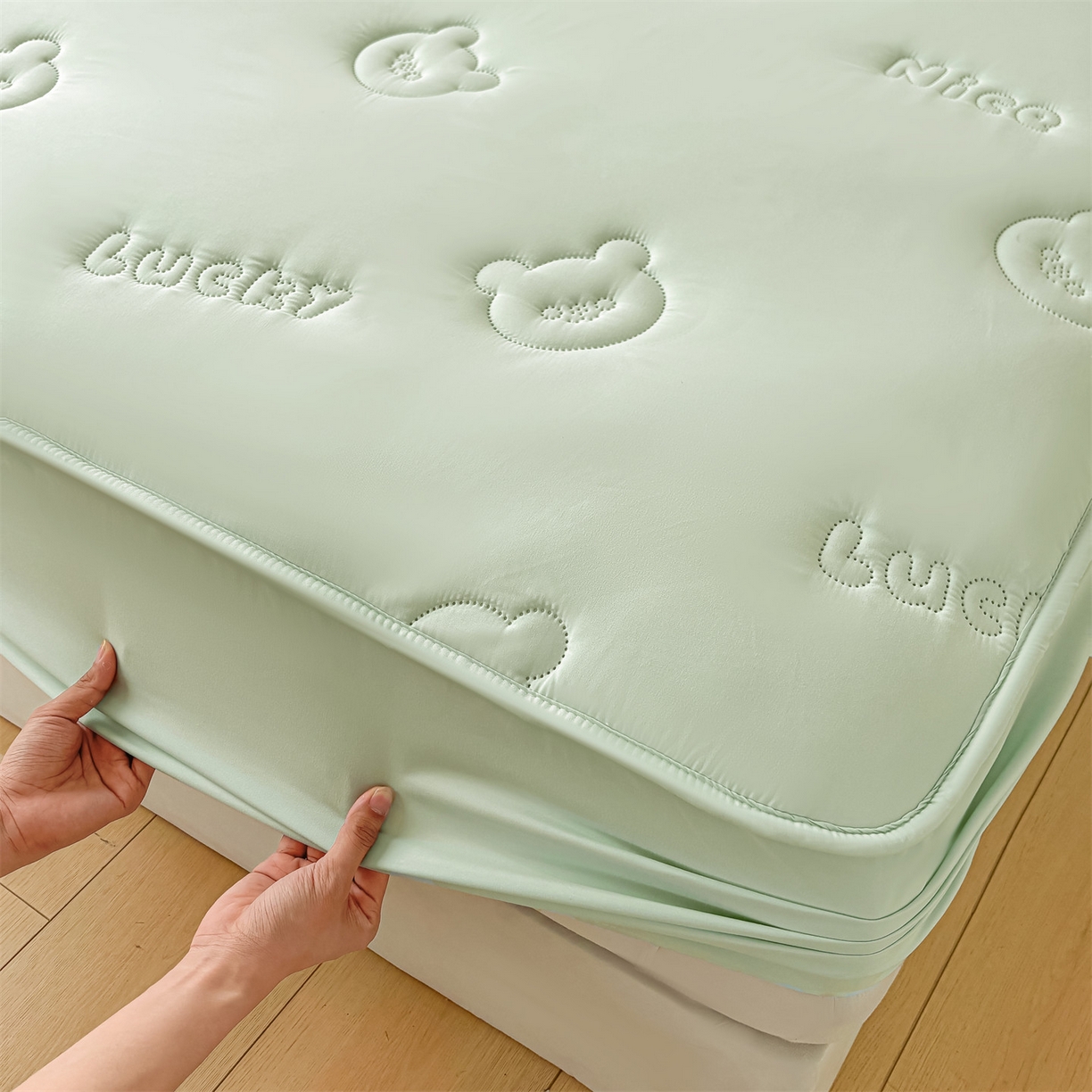 91家纺网 家纺一手货源 找家纺 （总）雯豆家纺 2025超声波夹棉防水床笠三件套纯色素色隔尿床罩床垫保护套