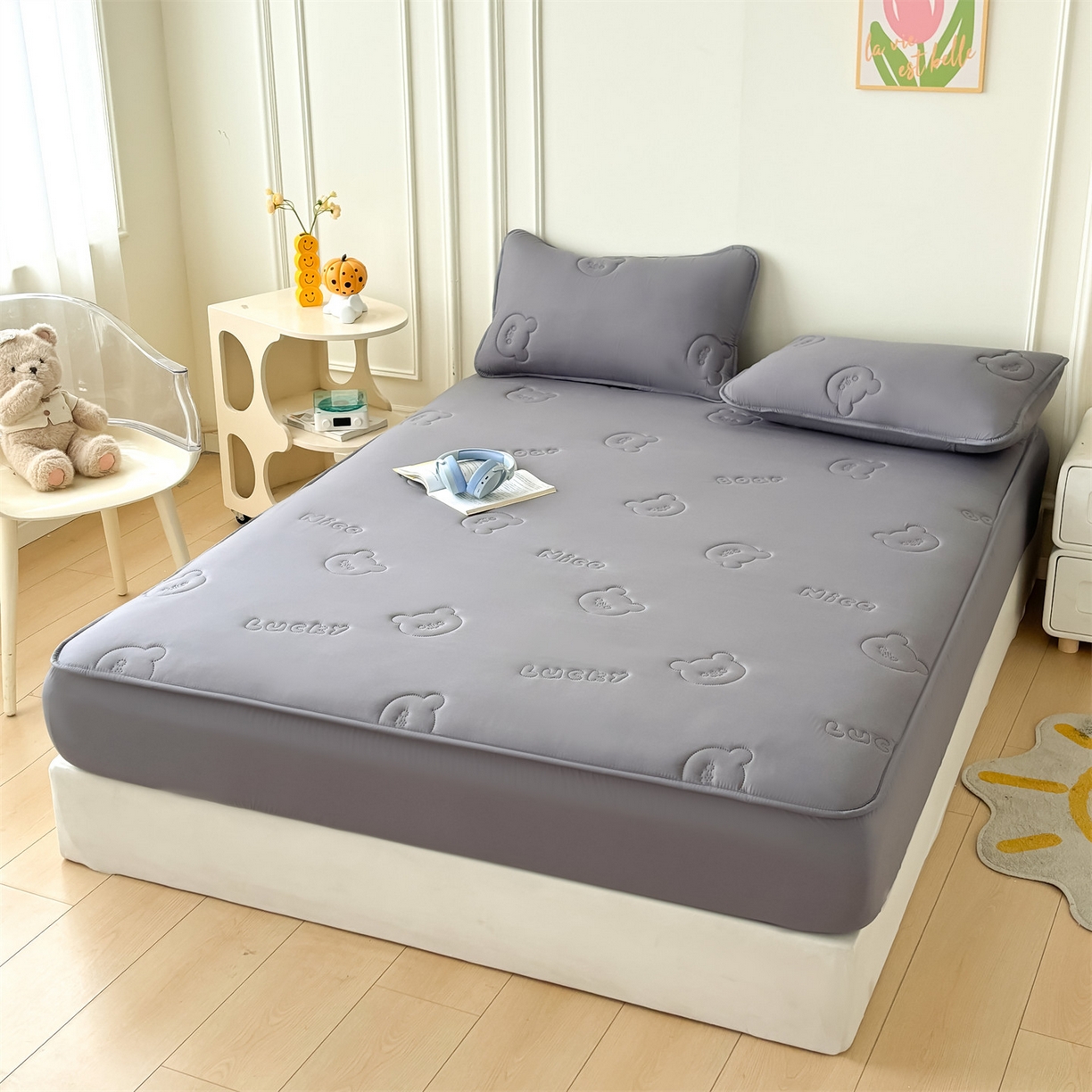 91家纺网 家纺一手货源 找家纺 雯豆家纺 2025超声波夹棉防水床笠三件套纯色素色隔尿床罩床垫保护套 小熊仔-时空灰